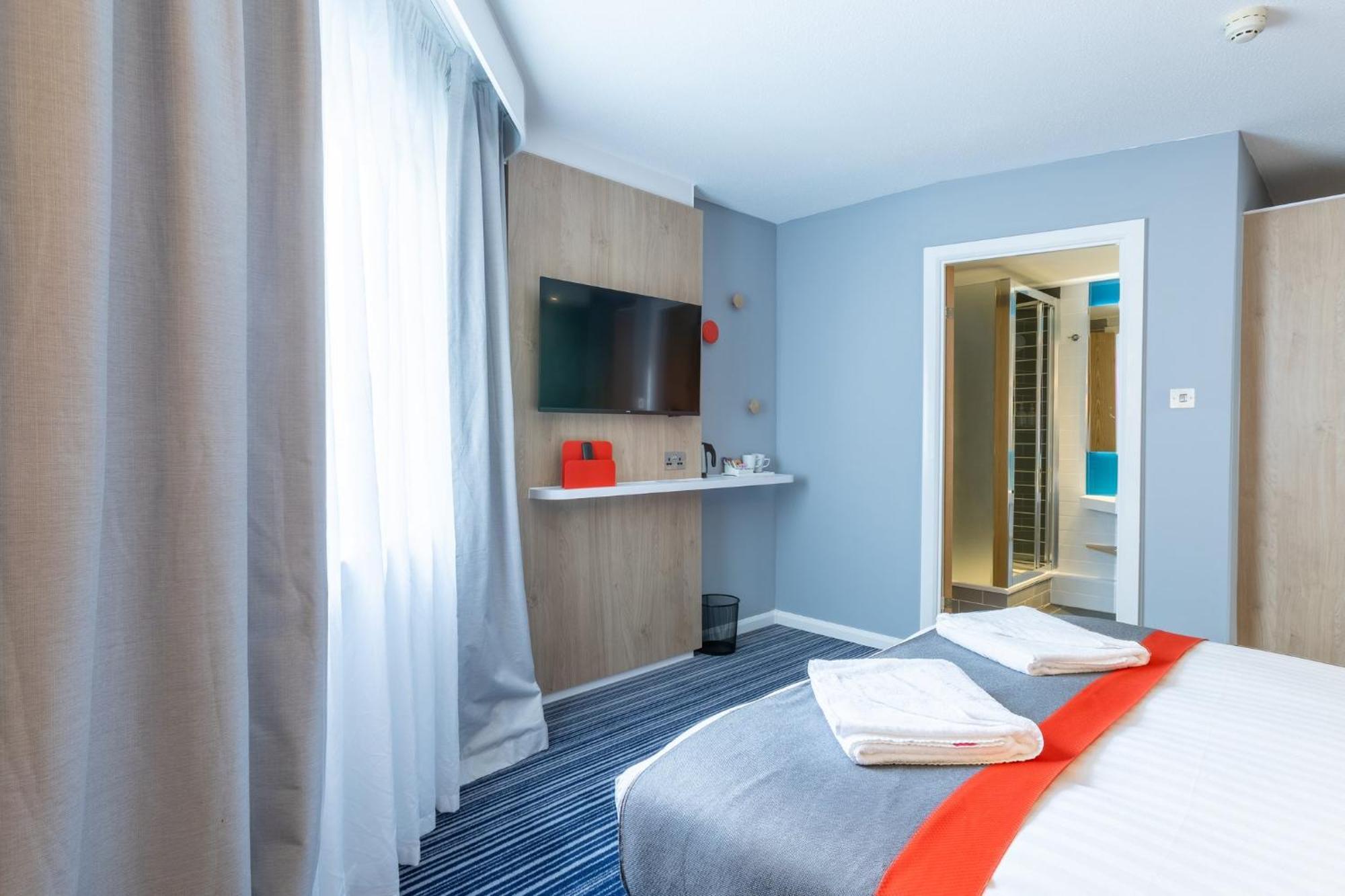 Hotel Express London By Ihg 3*