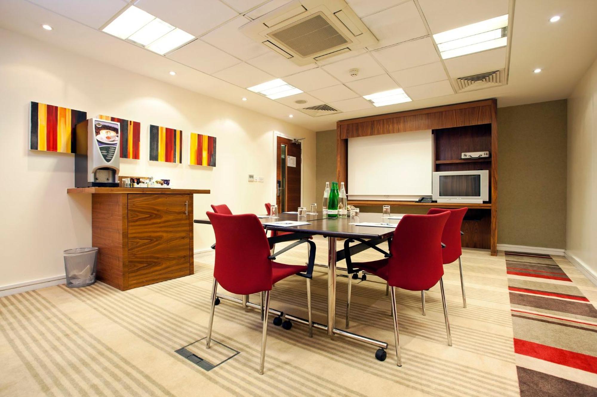Express London By Ihg Hotel