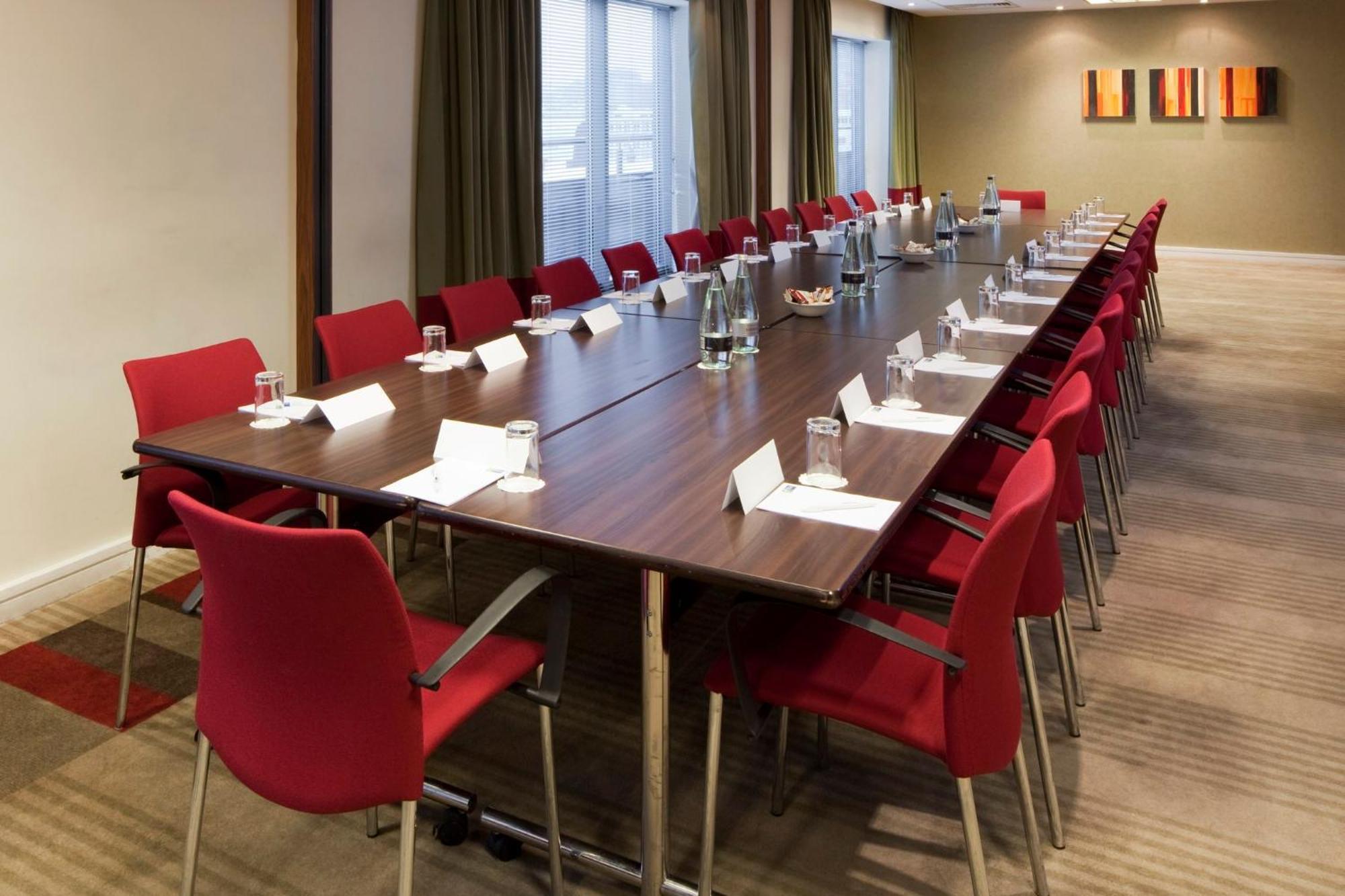 Express London By Ihg Hotel
